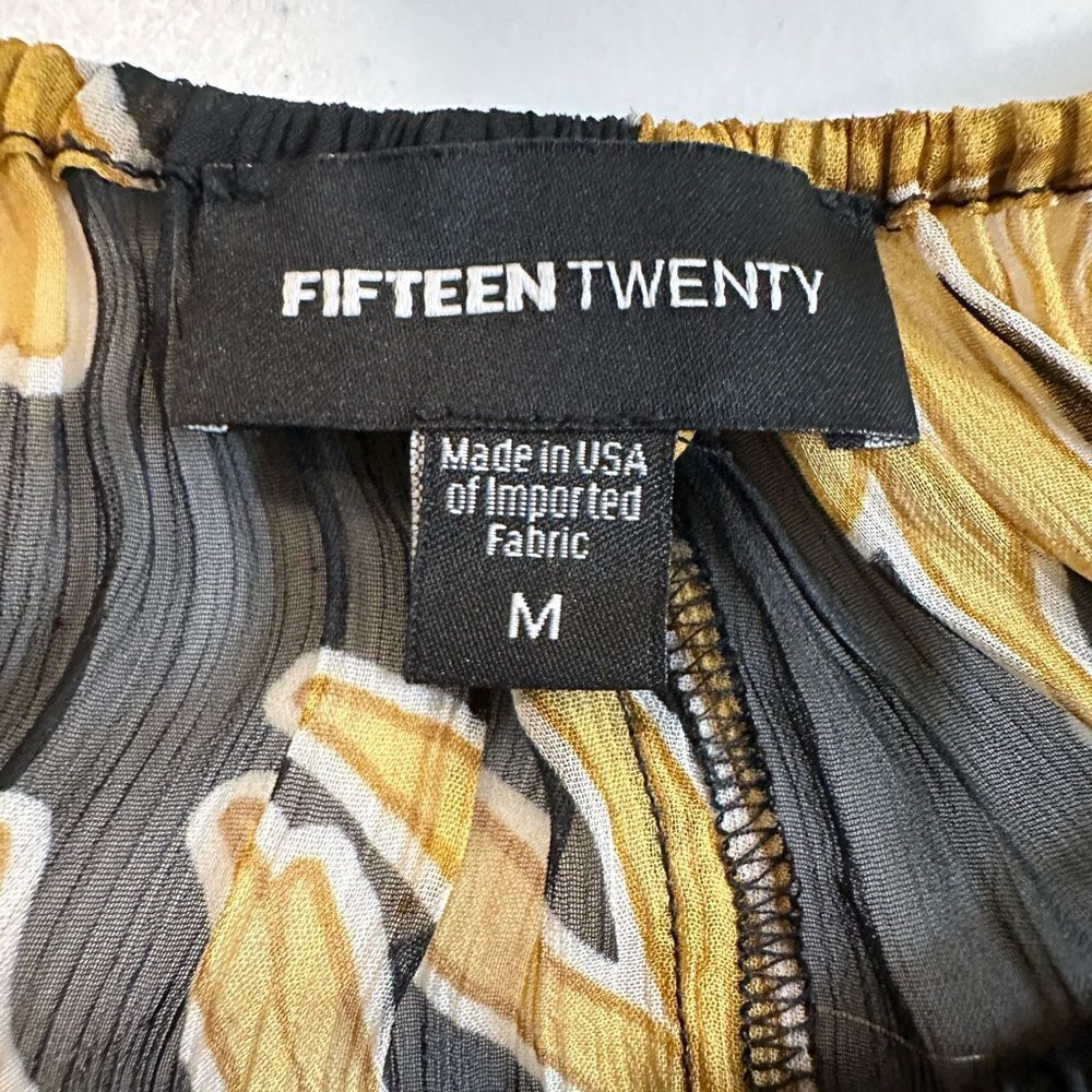 NWOT Fifteen Twenty Women’s Gold/Black Midi Sheer Short Sleeve Dress - Size M - Picture 2 of 6